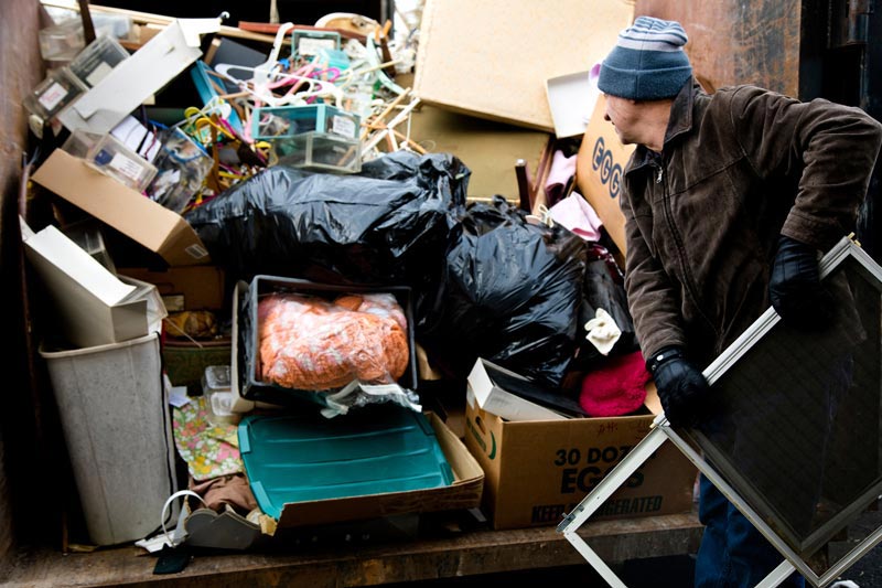 7 signs it is time to book a professional rubbish removal service — Rubbish R Us Sydney